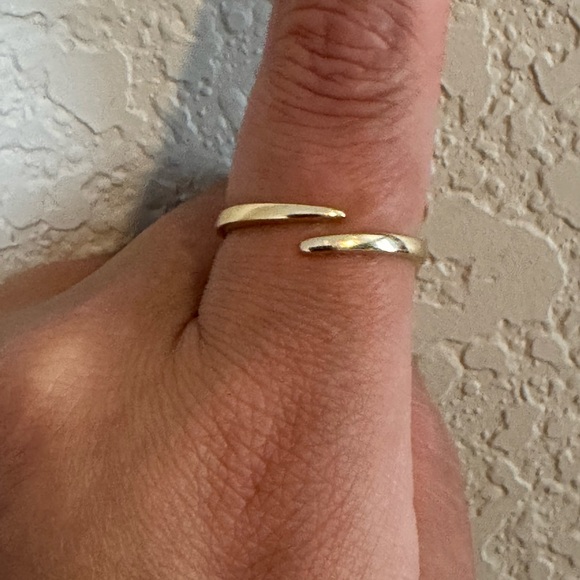 Ring Concierge Open Gold Wrap Ring- 14k Yellow Gold Size 6 - Picture 2 of 9